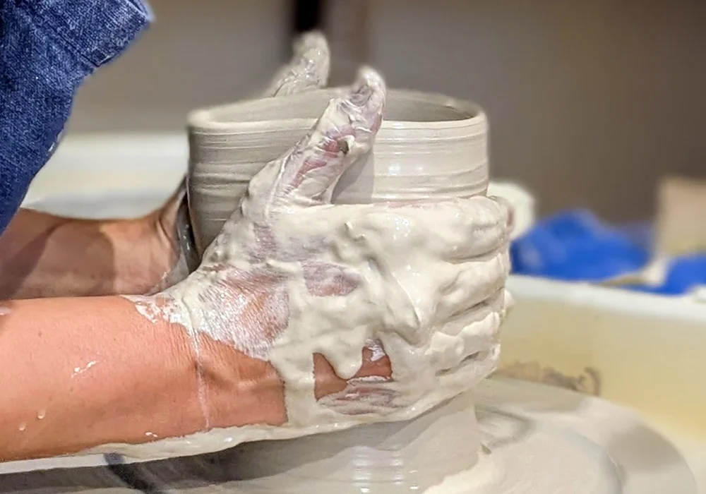 Création de céramique à l'élément terre