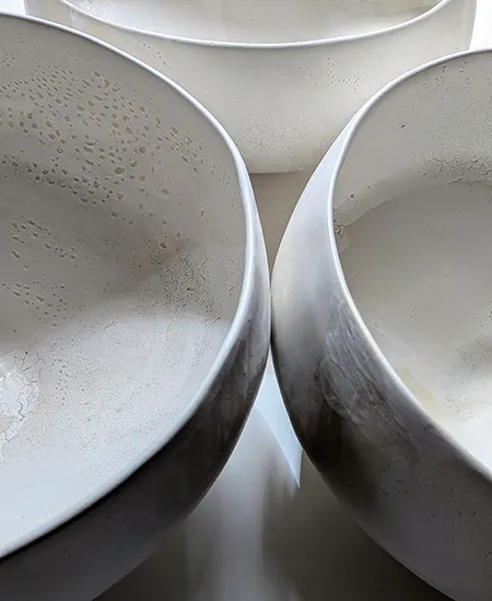 Envie de réserver un cours ? Contacte l'atelier L'élément terre à Nice